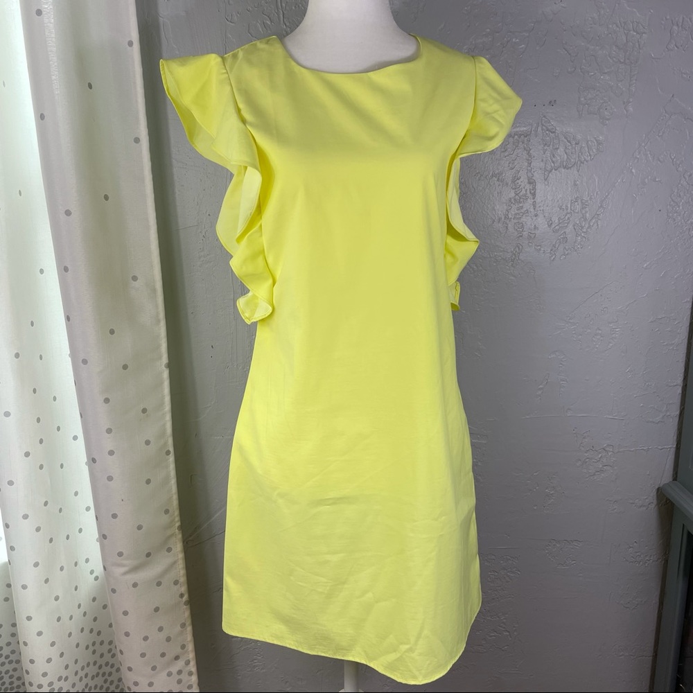 Essue little yellow dress Size S.